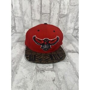 Mitchell And Ness Atlanta Hawks Snap Back Hat Cap Aztec Patterned Brim NBA